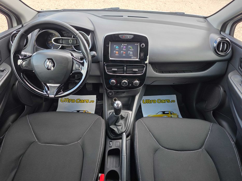 Inchirieri Auto Focsani - Renault Clio Combi - de la 110 lei