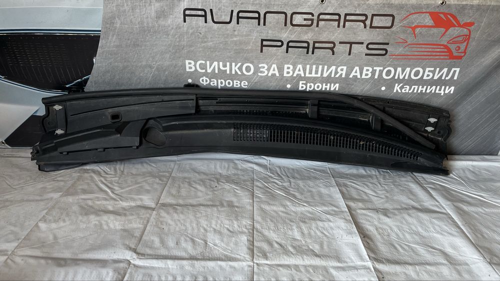 2 броя решетка под чистачки Toyota Yaris 2017-2020