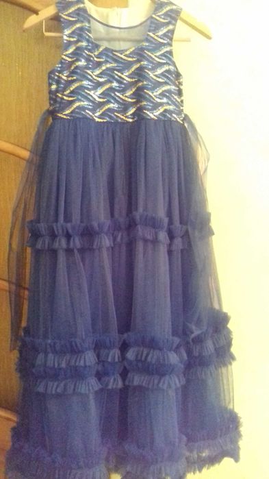 Продам платье нарядное