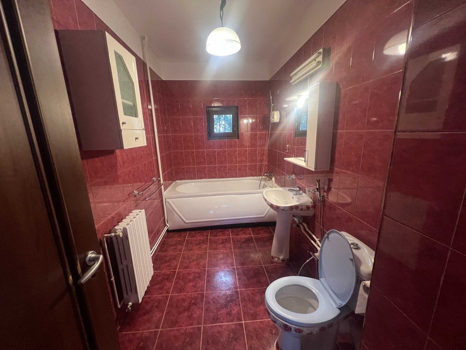 Proprietar, Casa P+1 de inchiriat in Lazu