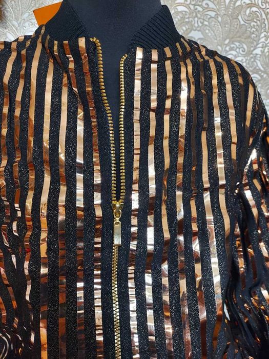 Девочке  праздничный костюм двойка