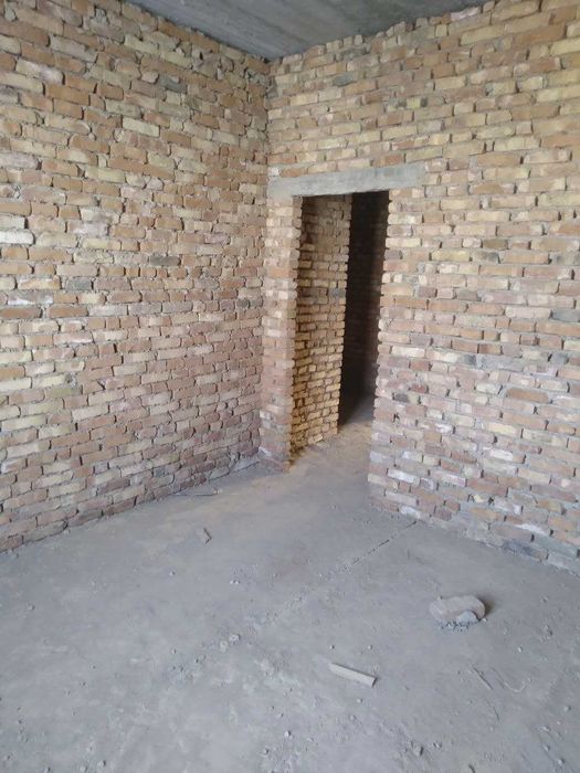 Ko`p qavatli uydagi xonadon