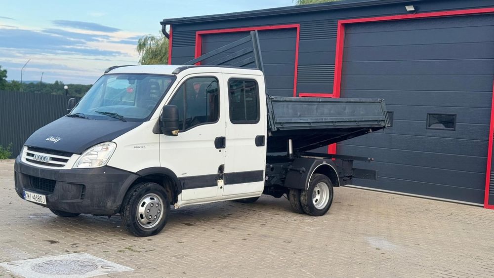 Iveco cabina dubla  35c15 3.0hpi basculabil 7 locuri
