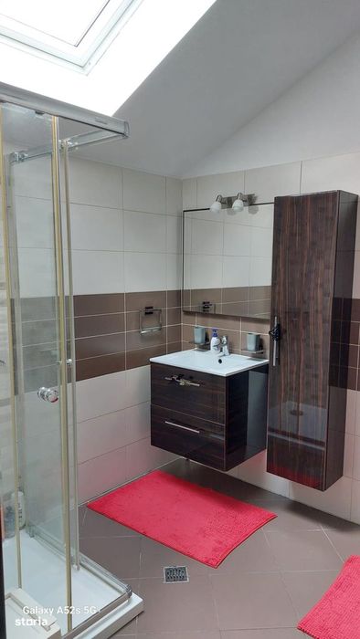 Casă cu 6 camere și garaj, gata de utilizare