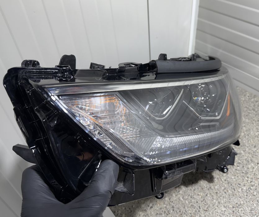 Far stânga  full led Toyota highlander