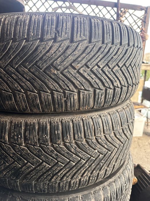 Гуми Michelin alpin 6 - 215/60/16