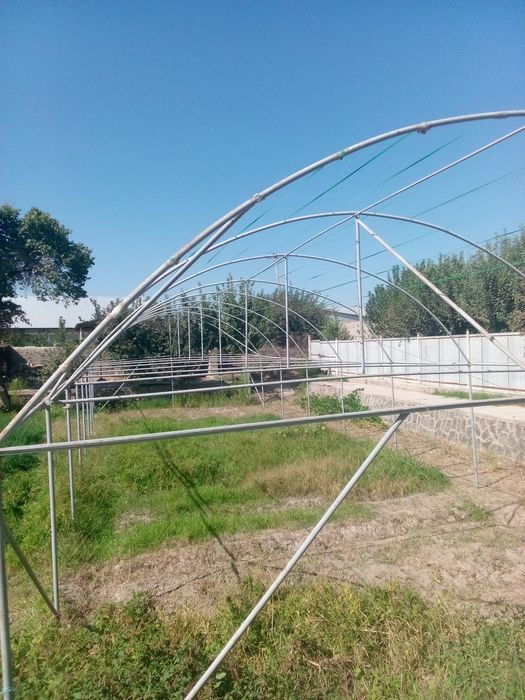 Parnik sotiladi tez va arzon