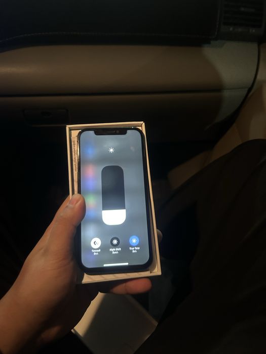 Продам iphone 12