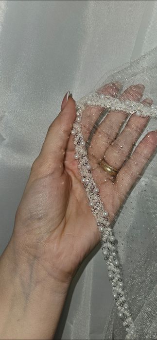 Rochie Mireasă cu Sclipici + Voal + 2 crinoline Nemodificată