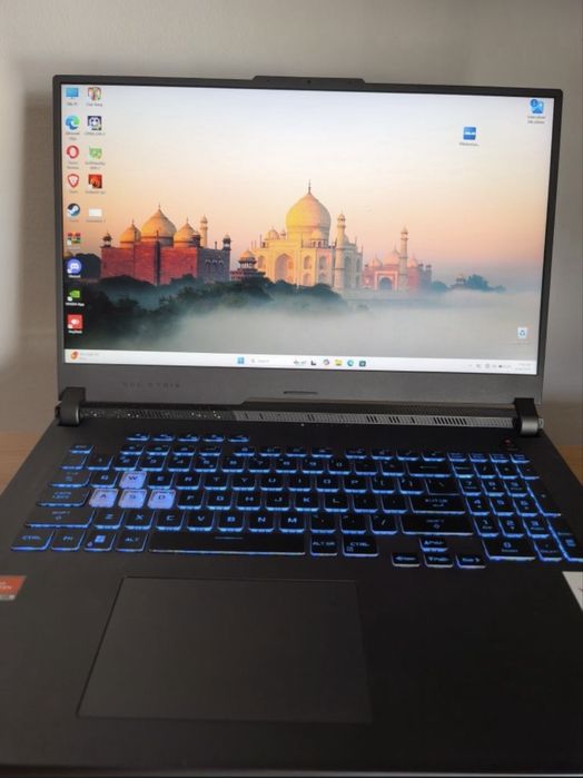 Laptop gaming ASUS ROG Strix G17 AMD Ryzen 9 7945HX 240 HZ RTX 4050 + ghiozdan Asus cadou