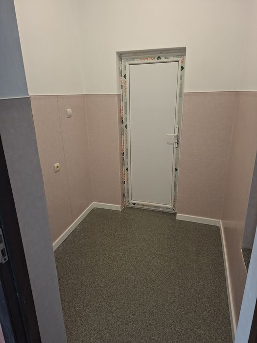 Montaj pardoseli calde  linoleum tarkkt, mochetă