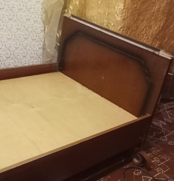 Продается деревянная кровать
