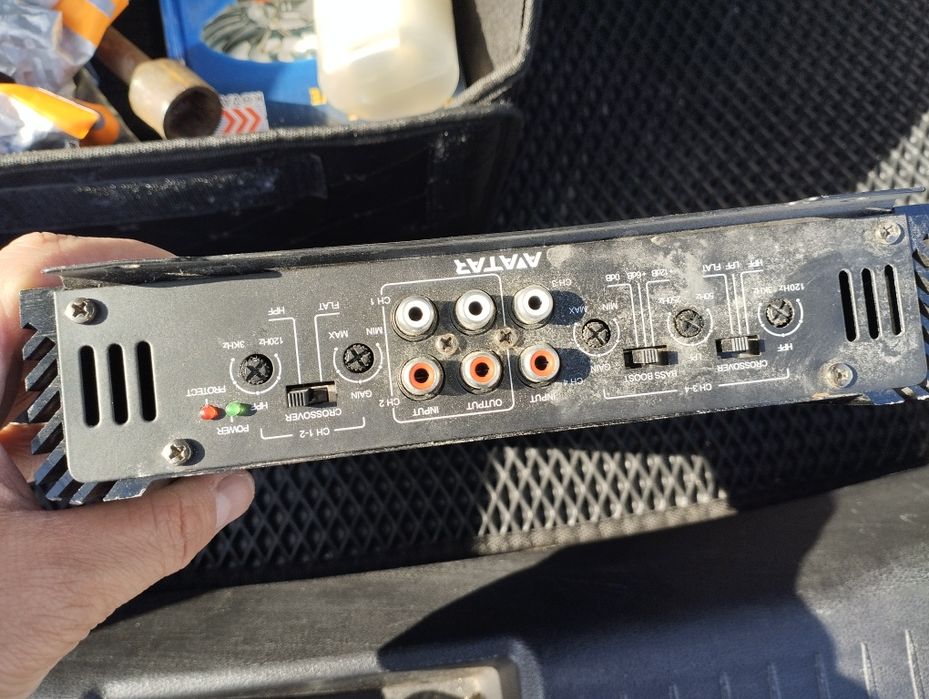 Продам усилитель для колонок,