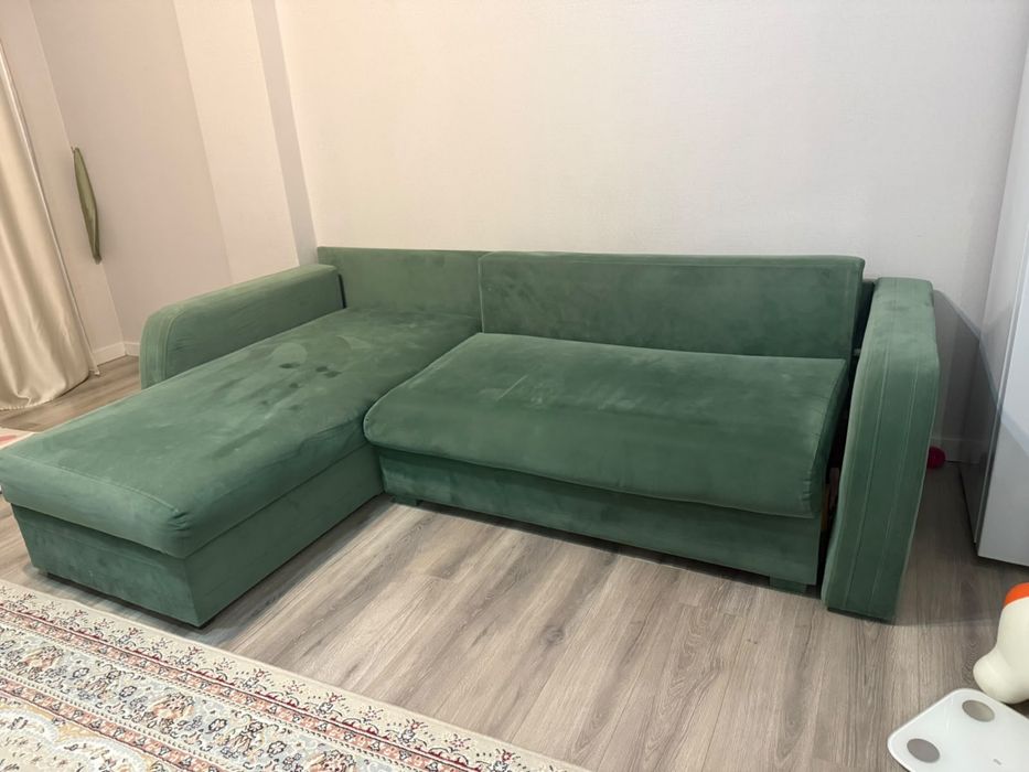 Продам     диван     б/у
