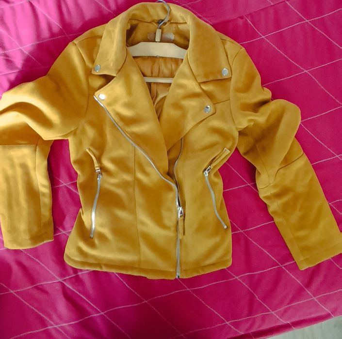 Дамско велурено яке