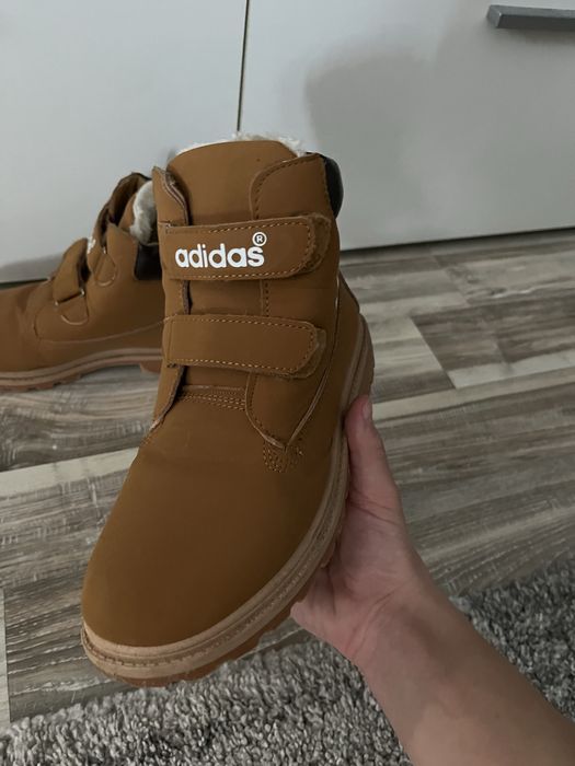 Ghete de iarnă Adidas