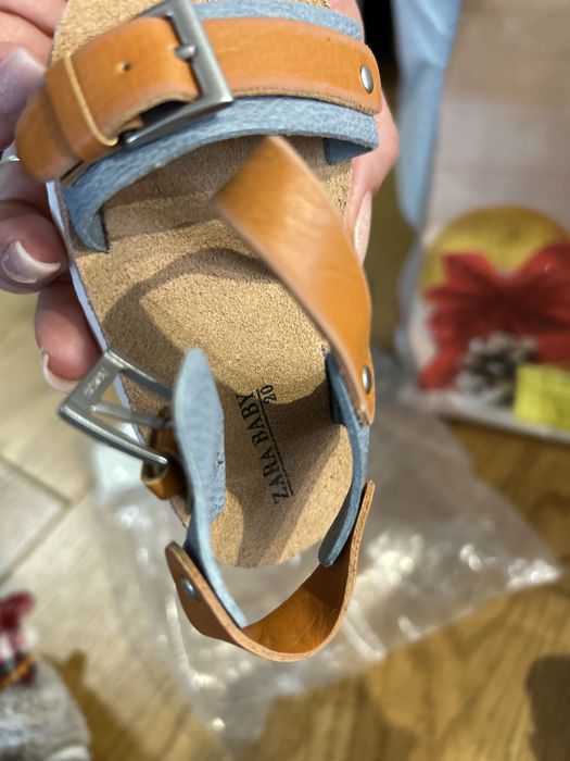 Sandale Zara Baby noi noute cu eticheta marimea 20