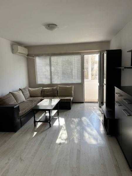 Тристаен апартамент в Братя Миладинови!