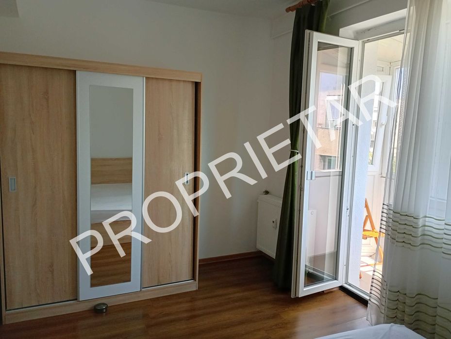 Proprietar vând apartament 2 camere ultracentral Parc 1 Decembrie, renovat, mobilat, 2 balcoane, AC