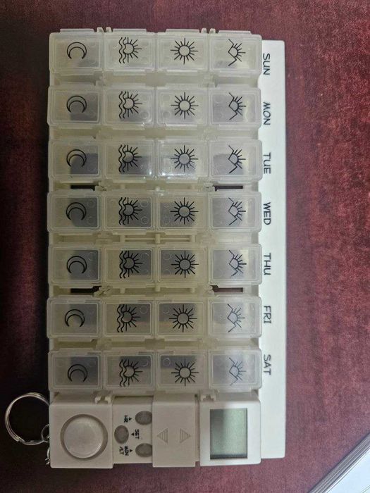 глюкометр, танометр, таблетница