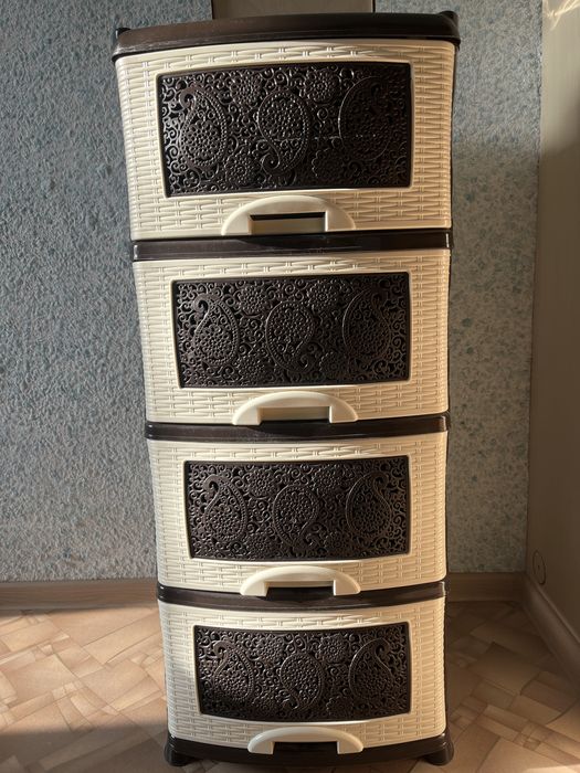 Пластиковый комод