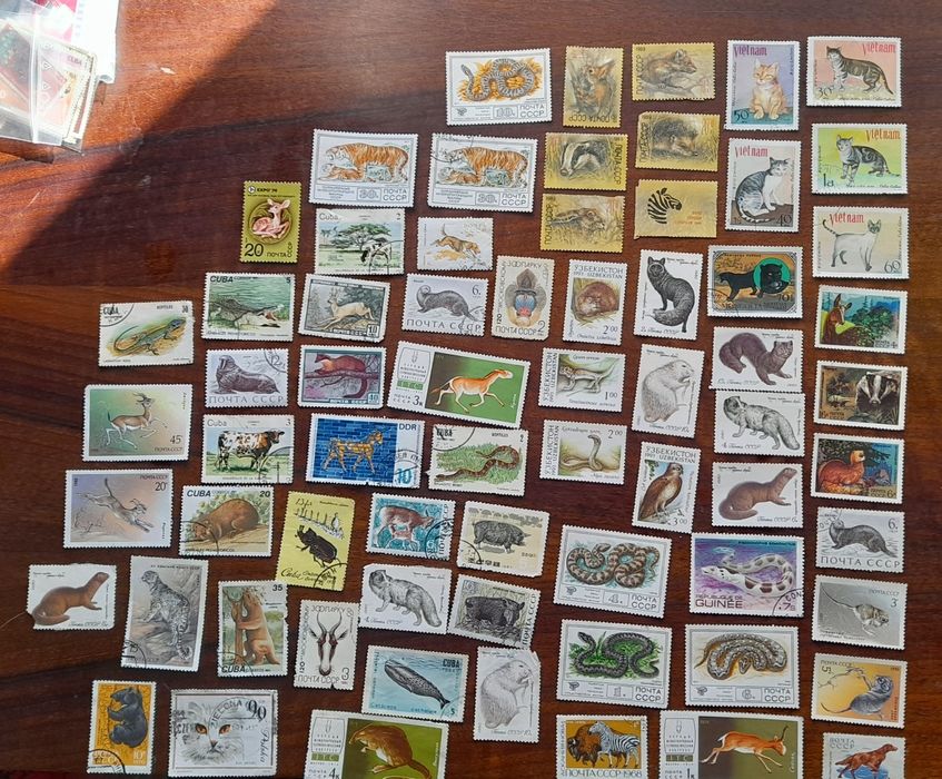 Марки продаются.