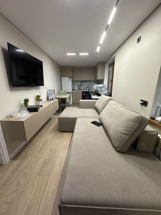 Срочно продам диван