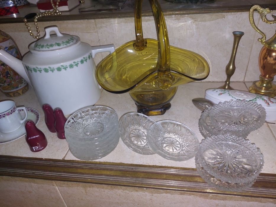 ЛОТ интериорни предмети за колекция декорация