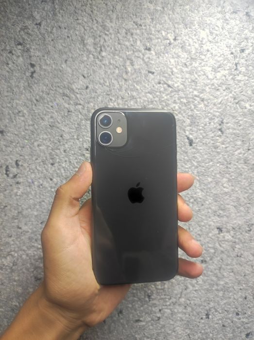 Iphone 11 orqasi faqat singan useleniy batarey qoyilgan feys bor