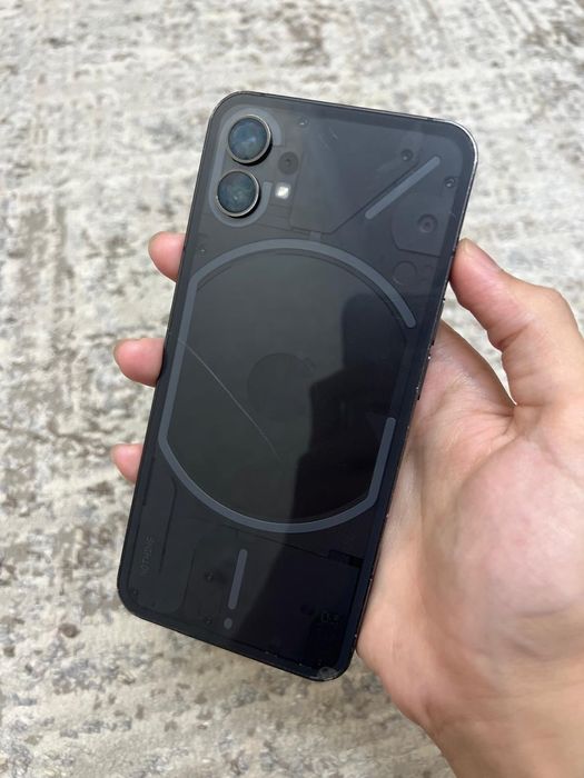 Nothing Phone (1) 8/128 GB сатылады