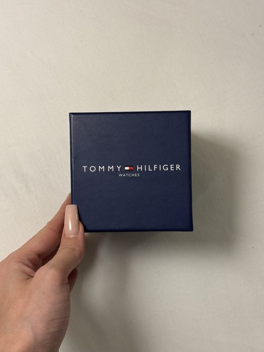 Часы Tommy Hilfiger