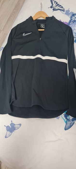 trening nike,mărimea M