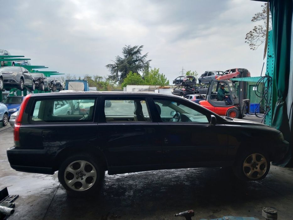 Volvo V70 2.4 2004г. НА ЧАСТИ!