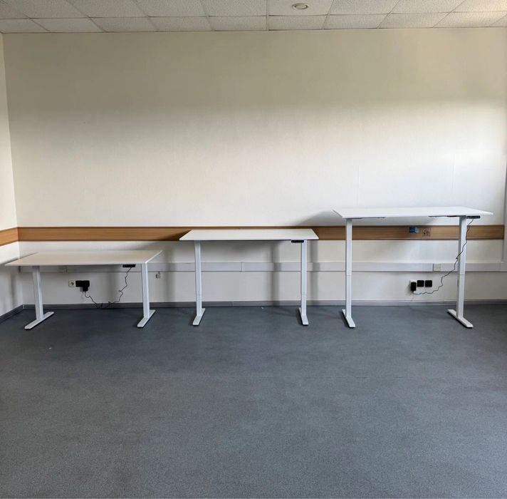 Стол с регулировкой высоты/Бalandligi sozlanadigan stol