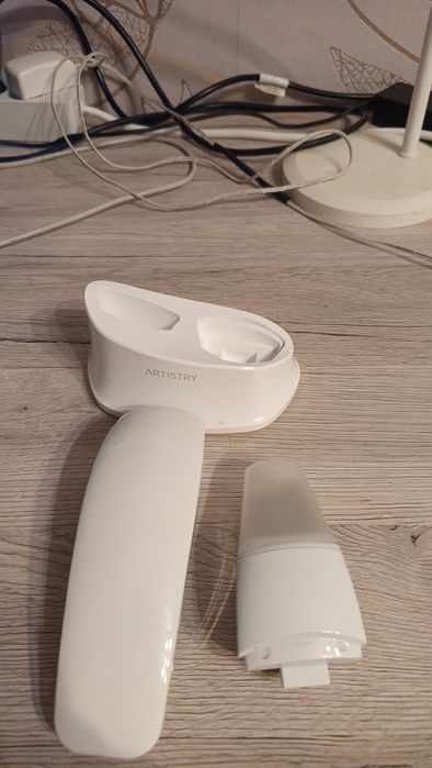 Козметика, Artistry Dermasonic, Уред за разкрасяване.