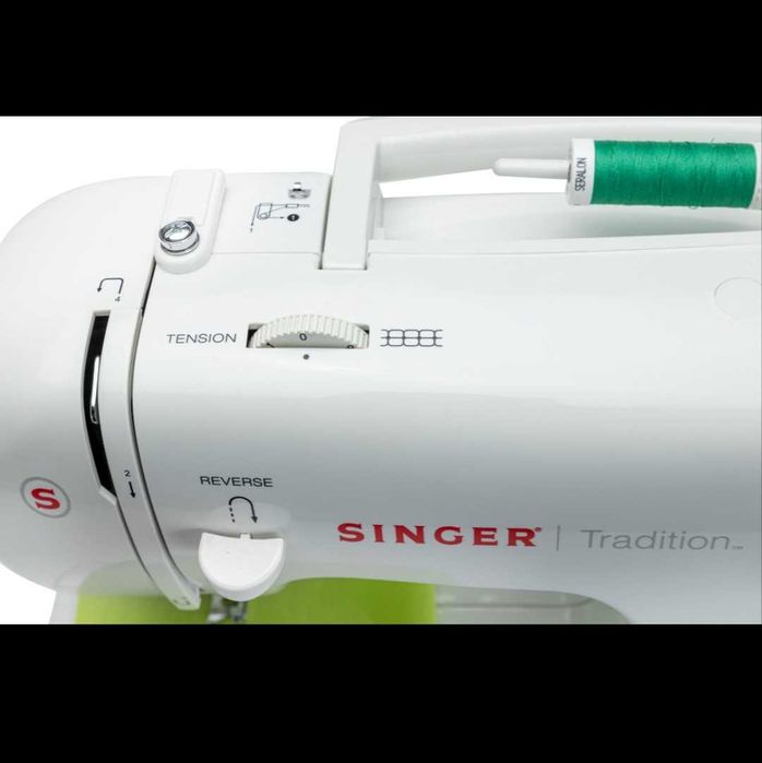Vând Mașină de cusut Singer Tradițion2250