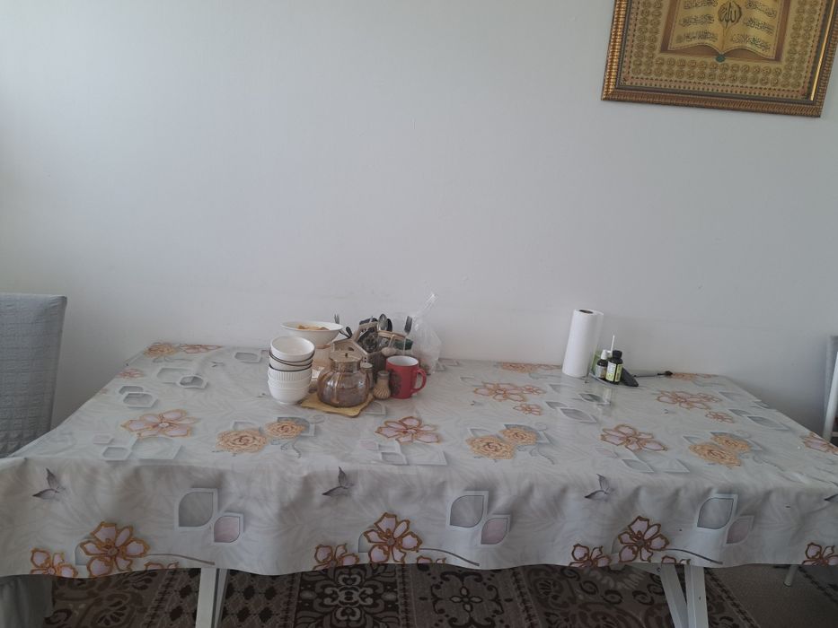 Продам стол с стульями