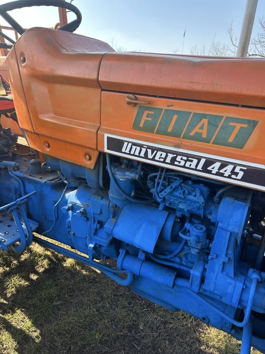 Vând Tractor FIAT 445 UNIVERSAL