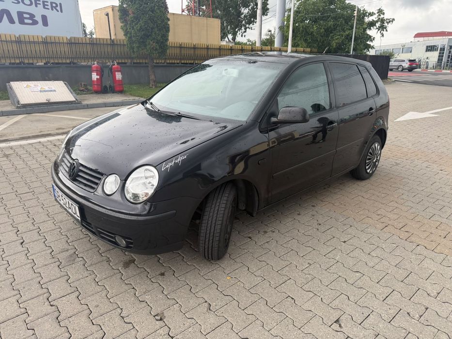 VOLKSWAGEN Polo