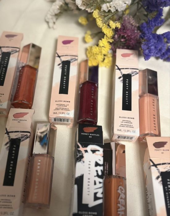 Fenty Beauty Gloss Bomb