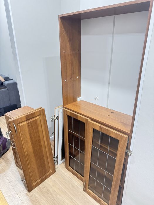 Шкаф отдам все а одни руки