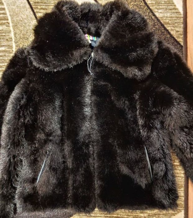 Дамско пухкаво палтенце