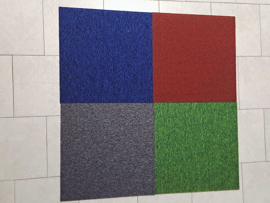 Чисто нови мокетени плочи с размер 50см./50см.