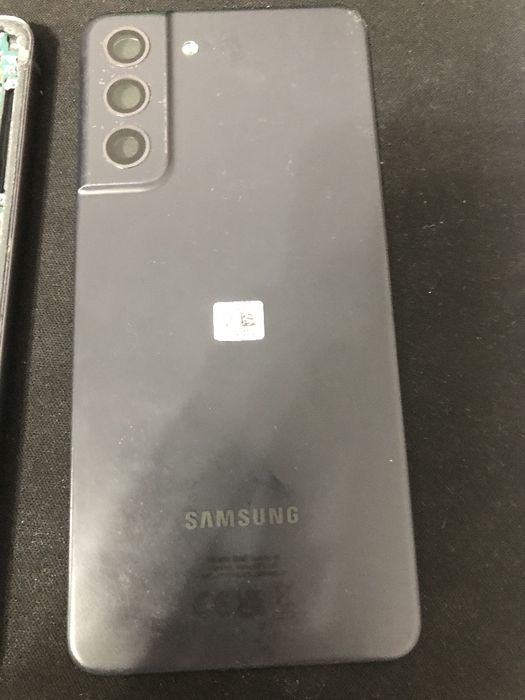 Dezmembrez Samsung S21 FE