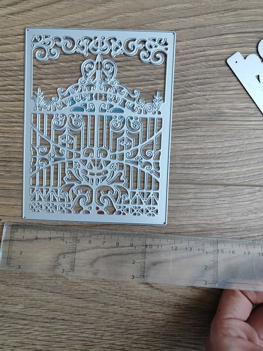 Щанци за изрязване на картички