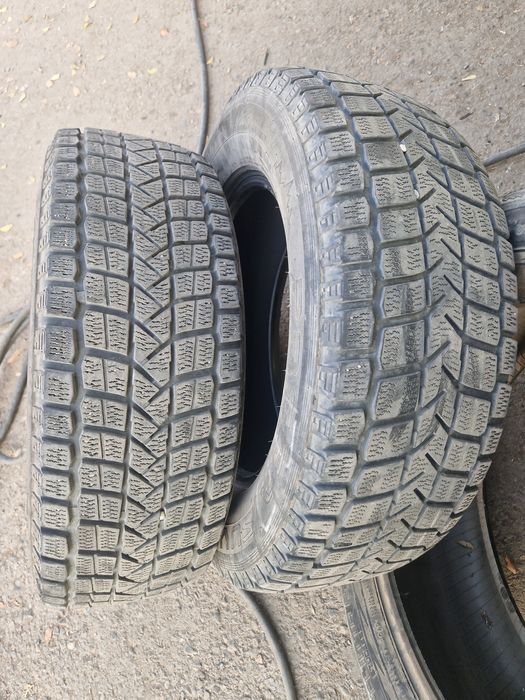 Maксис 245/65/17 2шт