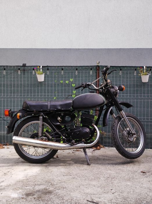 Motocicleta Minsk 125 și piese pentru încă unul