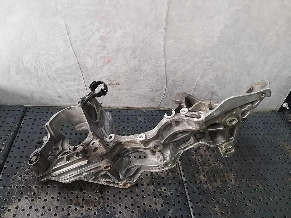 Suport accesorii 2.0 tdi vw golf 7 04l903143