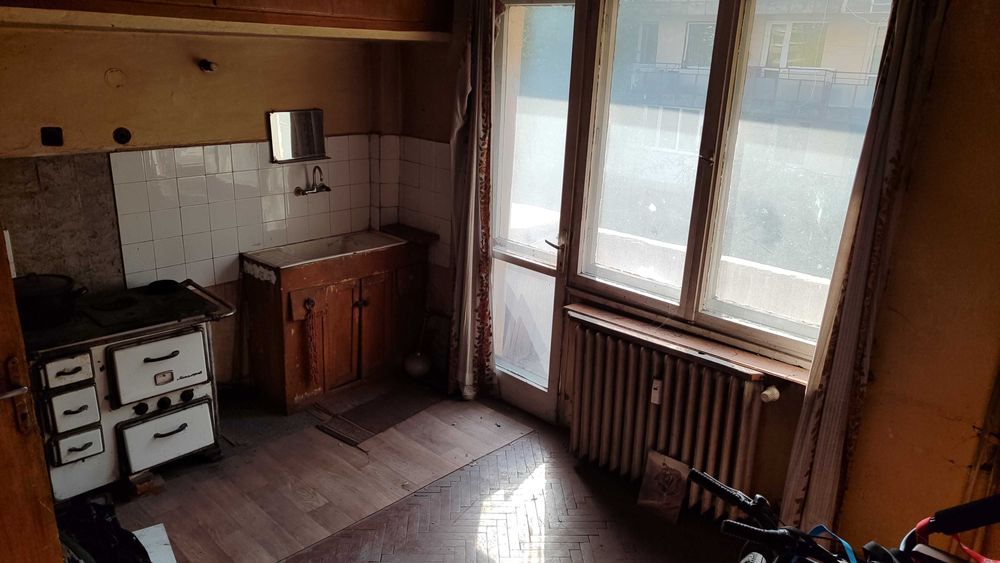 Тристаен апартамент в центъра на гр. Перник – кв. Рено