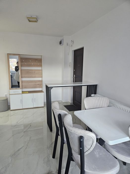 Ap de inchiriat,2 camere ,bucatarie extinsa